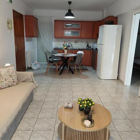 Nia - Seaside House Akrata