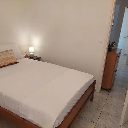 Nia - Seaside House Akrata