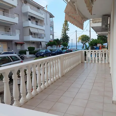 Nia - Seaside House Akrata Apartament *