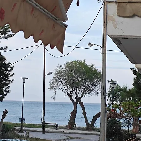 Nia - Seaside House Akrata Paralia Akratas