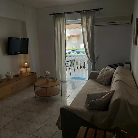 Nia - Seaside House Akrata Paralia Akratas