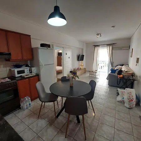 Nia - Seaside House Akrata